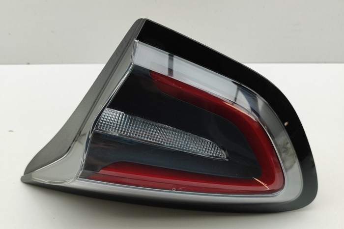 Lampa haion dreapta FORD PUMA J2K, CF7 2022 OEM: L1TB-13A602-AD | 31865437