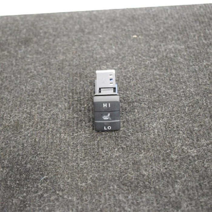 Comutator TOYOTA RAV 4 IV _A4_ 2015 OEM: 191698191771 4063397