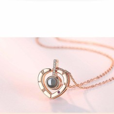 Colier cu pandantiv MBrands din argint 925 care proiecteaza cuvantul &amp;quot; Te Iubesc&amp;quot; in 100 de limbi, forma inima - Rose Gold foto