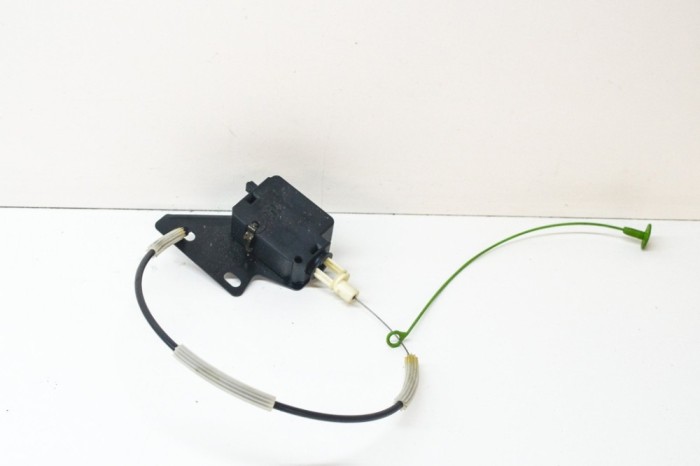 &Icirc;ncuietoare capac rezervor BMW 6 E63 2007 OEM: 6987635 | 13505865