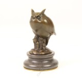 Bufnita-statueta din bronz pe un soclu din marmura BM-4