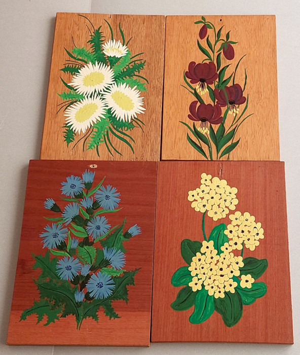 Set decorativ 4 tablouri vintage lemn cu flori pictate in ulei, motive florale