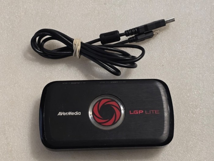 Placa de captura video externa Avermedia LGP Lite GL310 - poze reale