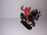 Bnk jc Figurina de plastic - Jean Hoeffler - bandit calare in cadere