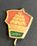 ISGSTR1 Insignă veche suvenir Vilnius (Lituania / URSS) - Turnul Gediminas emailat