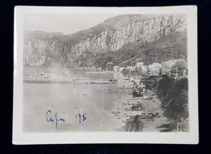 CAPRI, FOTOGRAFIE MONOCROMA, PE HARTIE LUCIOASA , DATATA PE FATA 1931