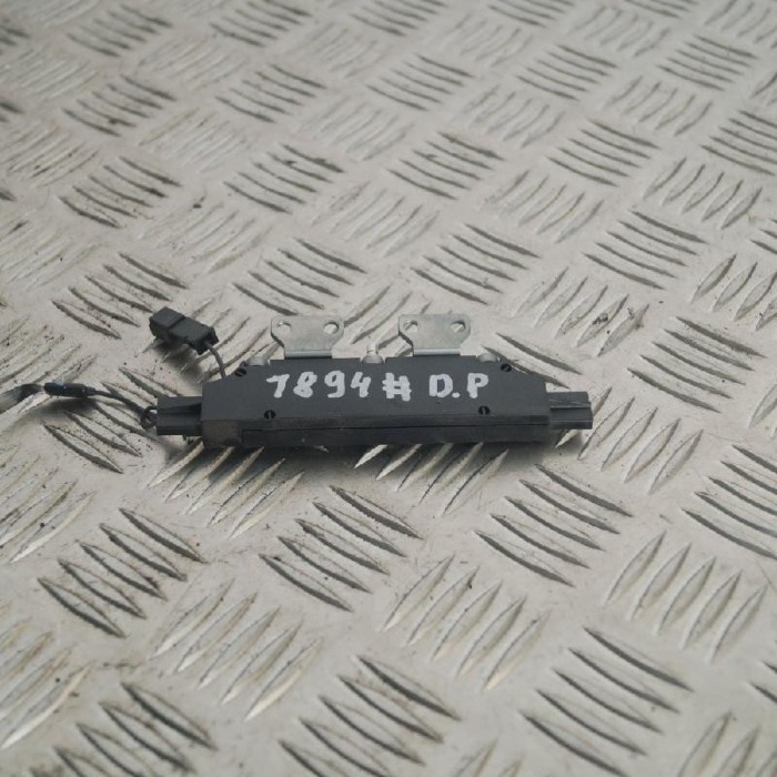 Amplificator de antena PORSCHE 911 Targa 997 2009 OEM: 997.647.118.00 | 2456994