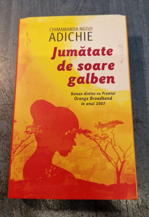 Jumatate de soare galben Chimamanda Ngozi Adichie
