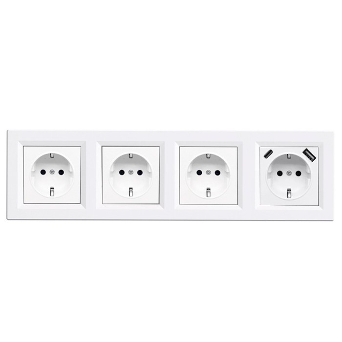 Nova IV h&aacute;rom f&ouml;ldelt csatlakoz&oacute;aljzat dugalj USB csatlakoz&oacute;val feh&eacute;r kerettel