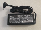 Incarcator laptop original Sony VAIO 19.5V 3.3A 65W mufa 6.5x4.4mm cu pin central
