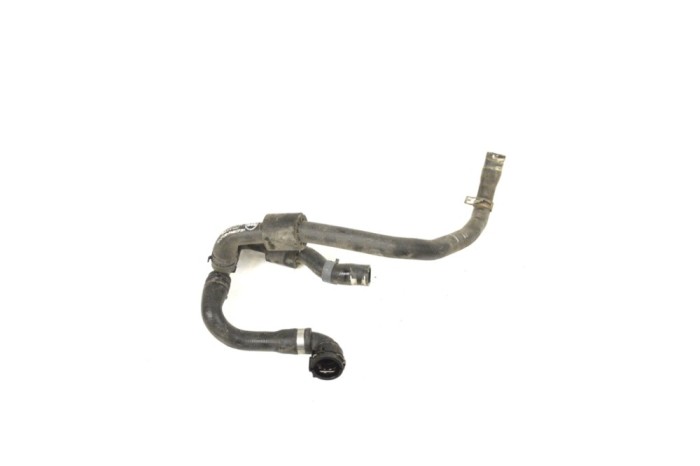Furtun de lichid de răcire AUDI A4 Avant 8K5, B8 2014 OEM: 8K0819332J 13832470