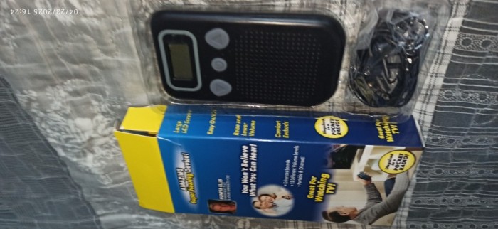 Amplificator de sunet cu fir Amplificatorul auditiv este prevazut cu casti pe fir