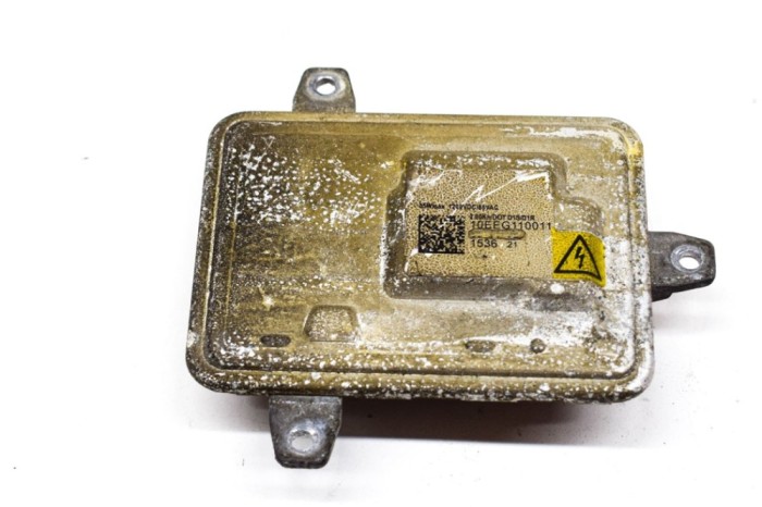 Unitate de control lumini xenon BMW 3 F30, F80 2012 OEM: 10EEG110011 13815584