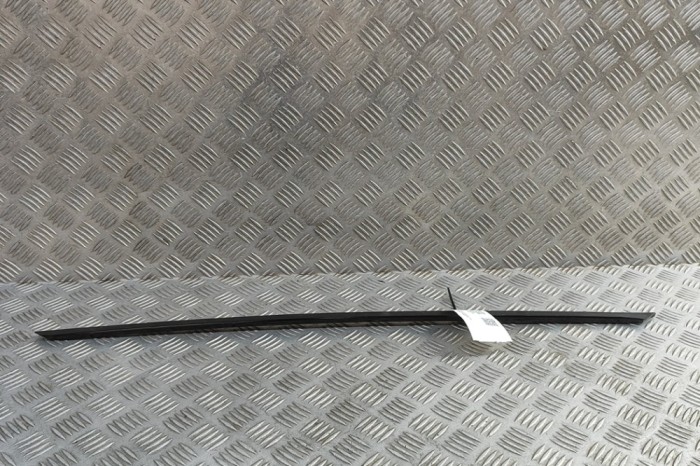 Ornament vertical parbriz dreapta AUDI Q4 Sportback F4N 2024 OEM: 89A854328 | 31966743