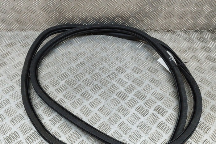 Garnitura ușă st&acirc;nga spate CITRO&Euml;N C5 AIRCROSS 2021 OEM: 9816902580 | 27763904
