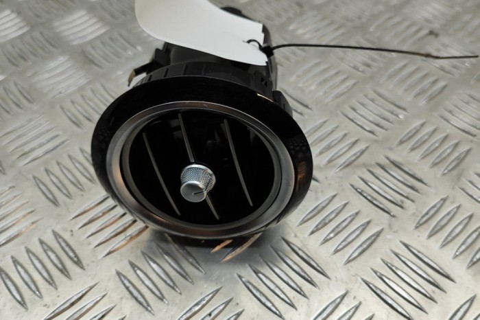 Gura de ventilație planșa de bord MERCEDES-BENZ E W213 2017 OEM: A2138308000 24541060
