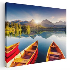 Tablou peisaj lac munte barci Tatra Slovacia rosu albastru 1176 Tablou canvas pe panza CU RAMA 20x30 cm