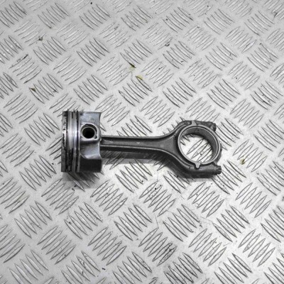 Piston AUDI A4 Avant 8W5, B9 2016 OEM: 04E198401AB,04E107065ED foto