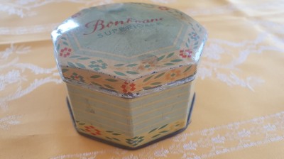 CUTIE METALICA PICTATA, INTERBELICA, EXTREM DE RARA, VINTAGE, COLECTIONARI foto