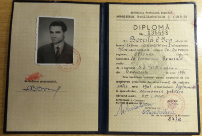 M3 C18 - 1961 - Diploma absolvire - Facultatea de economie foto