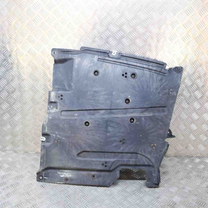 Scut motor dreapta spate BMW 3 G20, G28 2021 OEM: 7435570