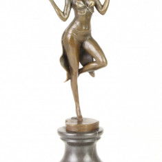 Dansatoare cu palarie - statueta din bronz pe soclu din marmura BJ-35