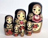 Set autentic Matrioska, 6 papusi din lemn lacuit, pictat manual, artizanat traditional de origine slava, anii 70