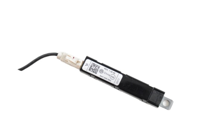 Amplificator de antena VW PASSAT Variant B7 365 2012 OEM: 3AF035552 | 20945598