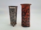 2 matrite pentru fabricarea branzei de oaie sec XVIII - XIX una din St Polten ( din tabla ) si un adin Orientul Mijlociu ( din ceramica )
