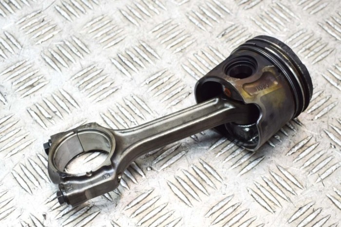 Piston FIAT DOBLO MPV 263_ 2014 OEM: 46743870,71769064 17773529