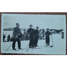 Fotografie, Geo Litarczek, parintele radiologiei romanesti impreuna cu parintii la schi la Predeal, 1935
