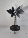 Sfeșnic vintage de perete din fier forjat (19 x 13 cm) - Model frunze de viță