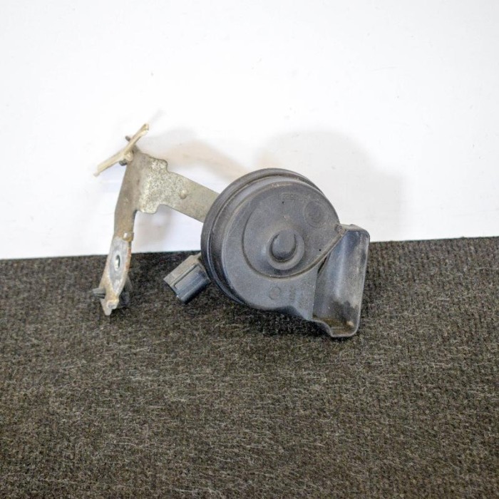 VW PASSAT Variant B7 365 2011 OEM: 7N0951223A3AA951182 SKU: 4119030