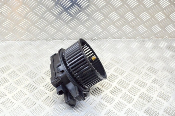Ventilator aeroterma AUDI Q5 FY 2019 OEM: CZ998010,4M2820021C,C26871-109 11804709