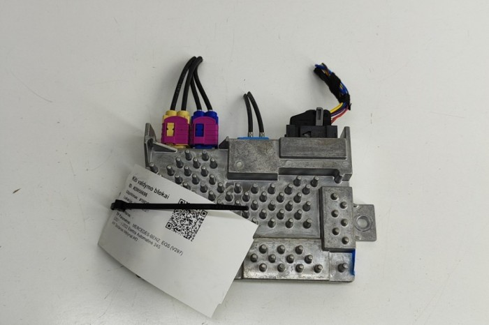 Modul de control Bluetooth MERCEDES-BENZ EQS V297 2022 OEM: A2069008616,A2069017407,A2069028505,A2C7767430900 29056698
