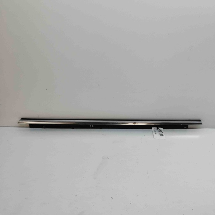 Chedar geam ușă dreapta spate AUDI A8 D3 4E2, 4E8 2006 OEM: 4E0853764