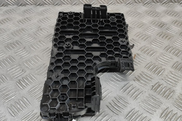 Modul de confort TESLA MODEL Y 2022 OEM: 1657648-02-A | 29993581