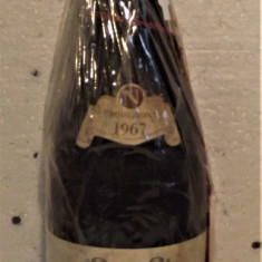 A18 - VIN ROSU RISERVA SFURSAT, STICLA 016372 RECOLTARE 1967 cl 72 gr 14,50