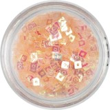 Confetti cu gaură - pătrate &icirc;n culoare piersicii, nuanță deschisă