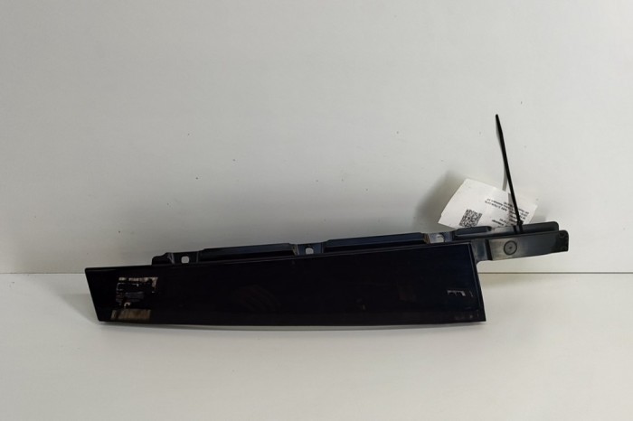 Ornament vertical ușă st&acirc;nga spate AUDI E-TRON GEN 2019 OEM: 4KE839901 28517007