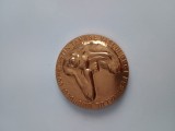 CONSTANTIN TANASE Medalie bronz placata cu aur,diametrul 50 mm . CONCURSUL DE UMOR VASLUI 1986 .
