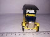 bnk jc Dinky 115 U.B. Taxi