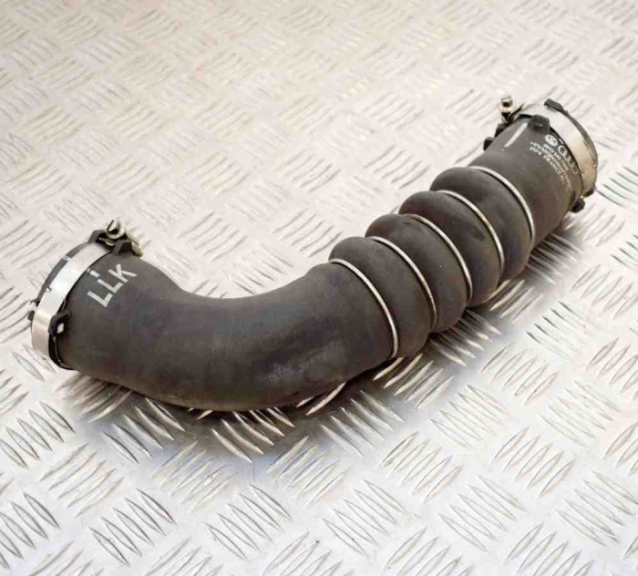 Furtun intercooler dreapta AUDI A6 4F2, C6 2007 OEM: 4F0145738F