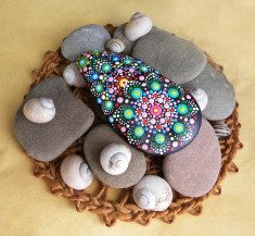 Mandala Stone 1, Spiritual Yoga &amp;amp; Meditation Dot Art, pictura acrilica pe piatra foto