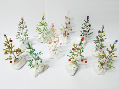 Braduti decor Craciun cadou, brad unicat margele, multe modele, culori