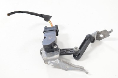 Senzor de nivel &amp;icirc;nălțime dreapta spate VOLVO XC90 II 2017 OEM: 31406563 3093900 foto
