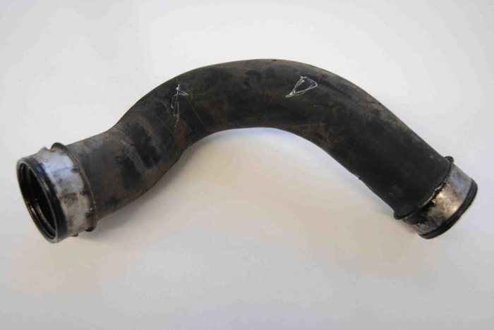 Furtun intercooler dreapta VW TRANSPORTER V T5 Minibus / passenger 2005 OEM: NER