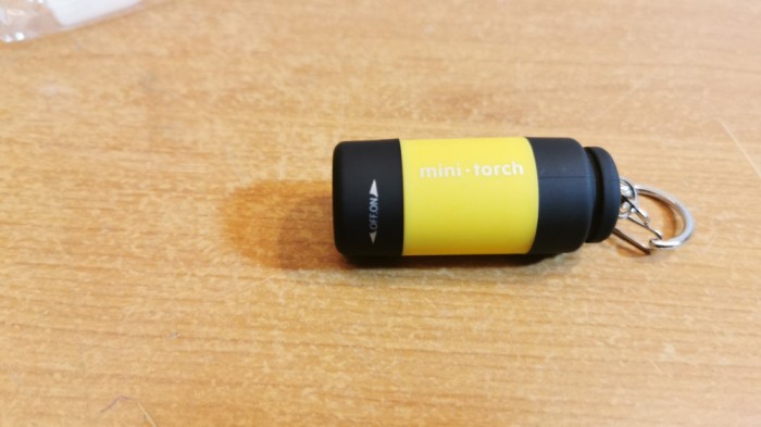 Lanterna Breloc Reincarcabil Usb galben #6-750