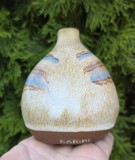 VAZĂ MICUȚA VINTAGE, LUCRATA MANUAL DIN CERAMICĂ