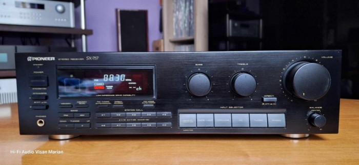 Amplituner Pioneer SX-757